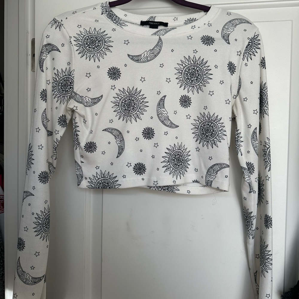 Forever 21 Long sleeve crop top